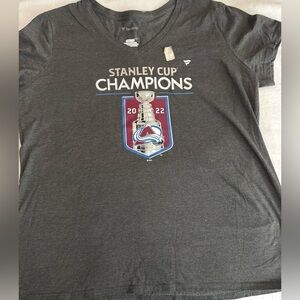 ⭐️ 3/$20 New Colorado Avalanche 2022 Stanley Cup Champions NHL Women's XL Tee